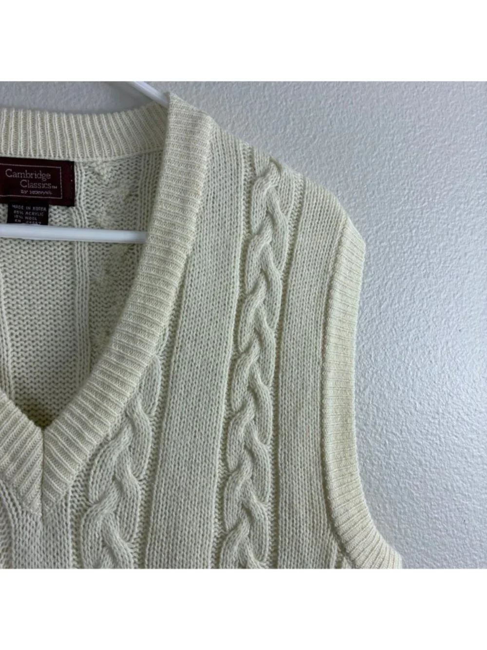 VTG 90s Cambridge Classics Men’s Cream Cable Knit Wool Blend Sweater Vest S